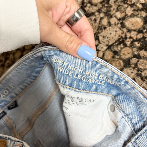 American Eagle High Rise Baggy Wide Leg Ankle Jeans Light Wash Denim Size 0R - Picture 5 of 7